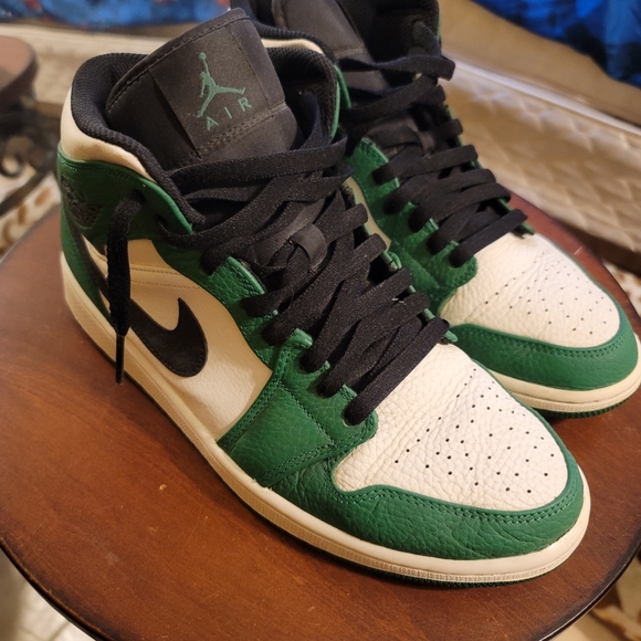 Nike Other - Air Jordan 1s sz.9